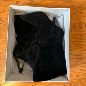 Brand: Steve Madden / Style: Rein Suede Leather / Color: Black / Size: 5.5M